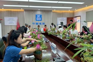 麦卡文尼：桑乔放在以前会在更衣室里挨揍，只有伊布能管住博格巴